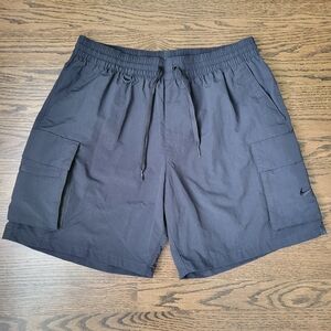 🌴Nike Men's Black Cargo Shorts